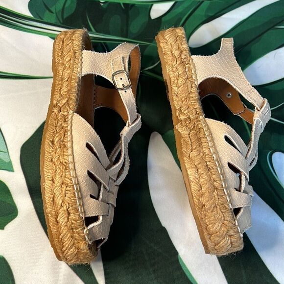 Beige Espadrilles sandals made in Spain - Picture 6 of 8